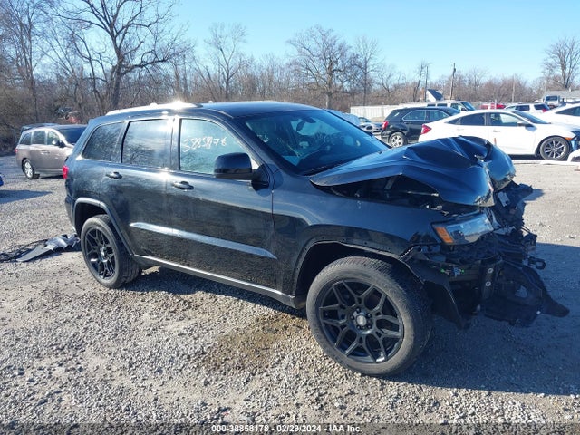Jeep Grand Cherokee Laredo E 4x4 2018 1C4RJFAGXJC348410 Image 1