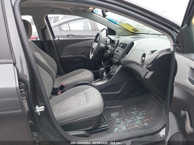 Chevrolet Sonic Ls Auto 2016 1G1JA5SH8G4111523 Image 5