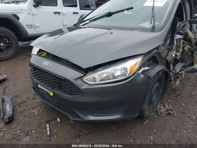 Ford FOCUS S 2017 1FADP3E22HL313138 Image 18