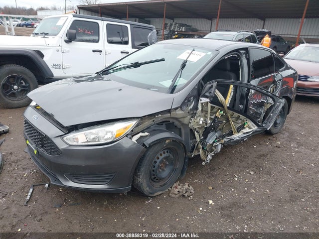Ford FOCUS S 2017 1FADP3E22HL313138 Image 2