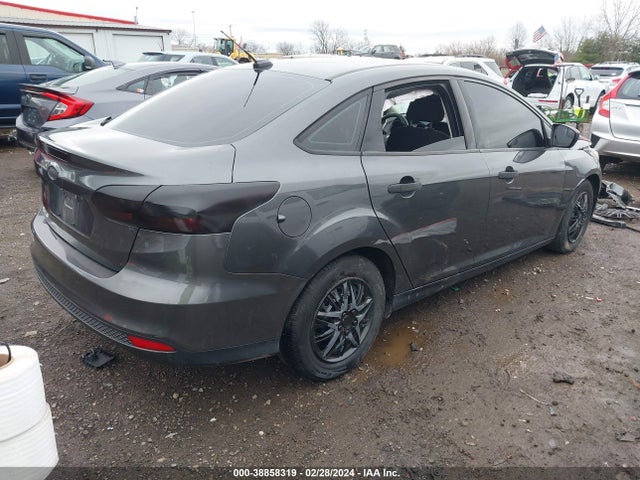 Ford FOCUS S 2017 1FADP3E22HL313138 Image 4