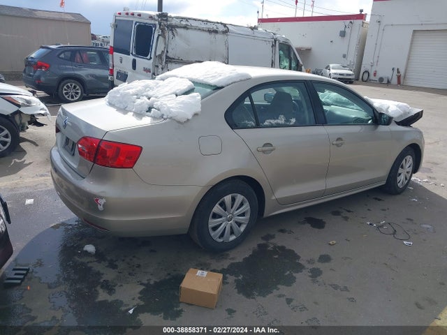 3VW2K7AJ6EM327491 Volkswagen Jetta 2.0l S
