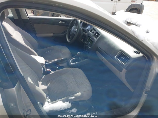 3VW2K7AJ6EM327491 Volkswagen Jetta 2.0l S