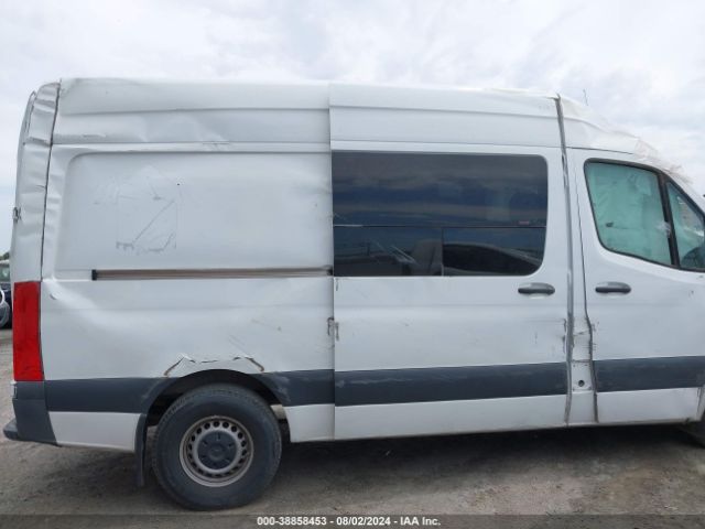 W1W4DBHY2MT053450 Mercedes-Benz Sprinter 2500 Standard Roof I4 Diesel