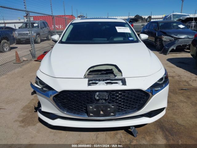 3MZBPAEM2KM101060 Mazda Mazda3 Premium Package