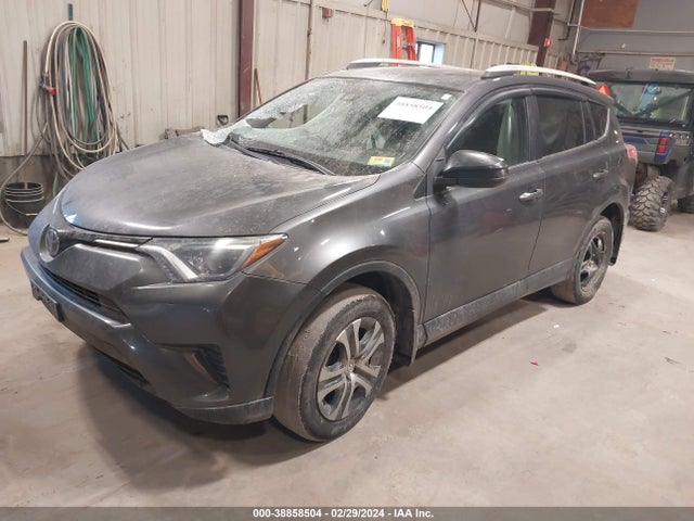 Toyota RAV4 LE 2018 2T3BFREV0JW850143 Image 2