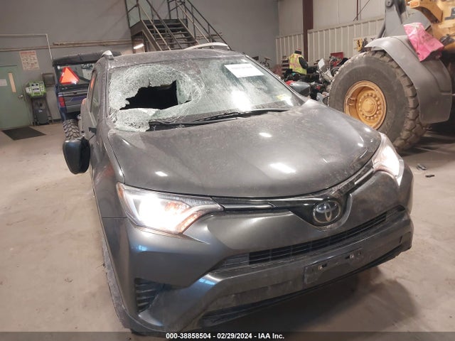 Toyota RAV4 LE 2018 2T3BFREV0JW850143 Image 6