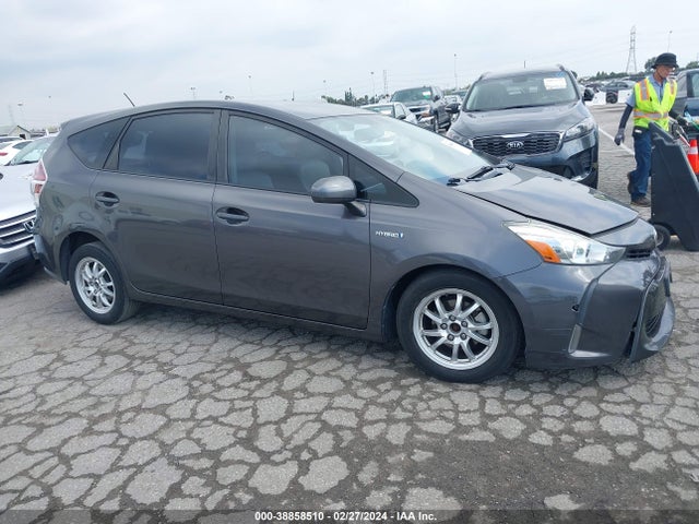Toyota Prius V Four 2016 JTDZN3EU1GJ051419 Image 13