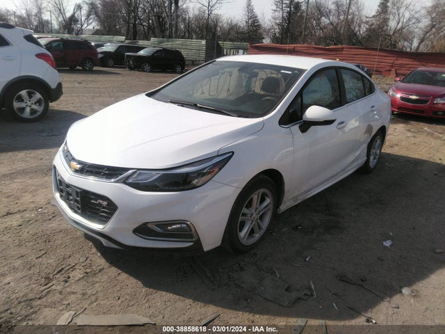 Chevrolet Cruze Lt Auto 2018 1G1BE5SM2J7203772 Image 2