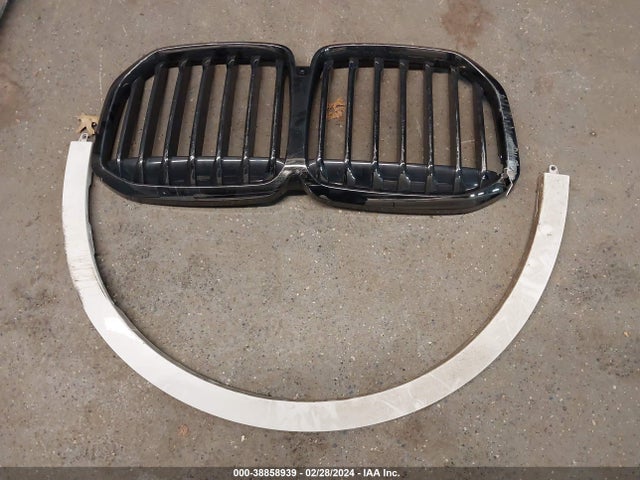 5UXCW2C09N9J22201 BMW X7 Xdrive40i