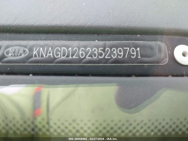 2003 KIA OPTIMA LX/SE VIN: KNAGD126235239791