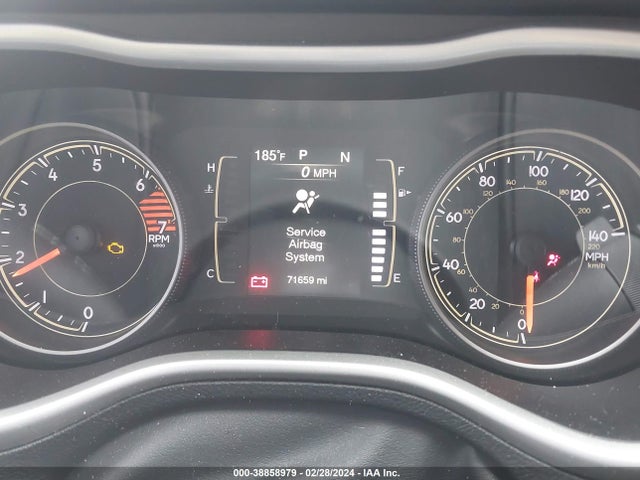 1C4PJLLB5JD606141 Jeep Cherokee Latitude Plus Fwd