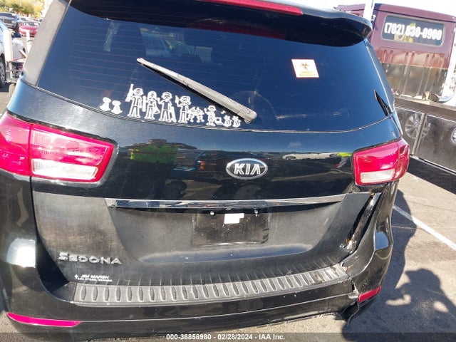 KIA SEDONA LX 2016 KNDMB5C1XG6142652 Image 12