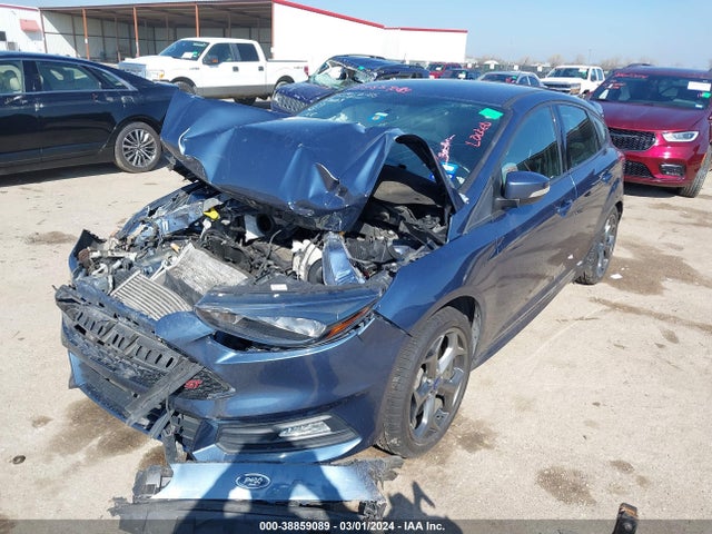 Ford FOCUS ST 2018 1FADP3L91JL229169 Image 2