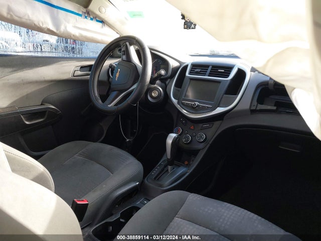 Chevrolet Sonic Ls Auto 2017 1G1JB5SH8H4161577 Image 5