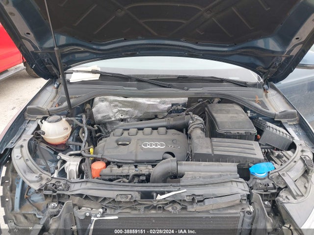 WA1JCCFS9JR011835 Audi Q3 2.0t Premium/2.0t Sport Premium