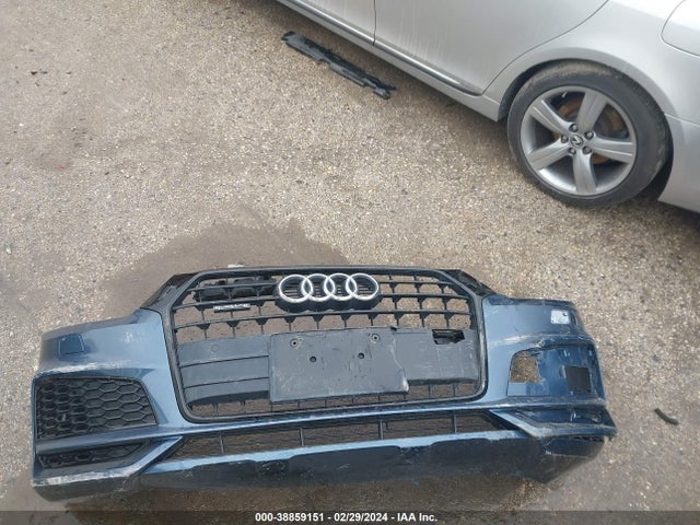 WA1JCCFS9JR011835 Audi Q3 2.0t Premium/2.0t Sport Premium