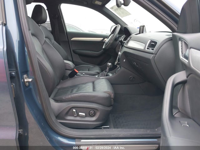 WA1JCCFS9JR011835 Audi Q3 2.0t Premium/2.0t Sport Premium