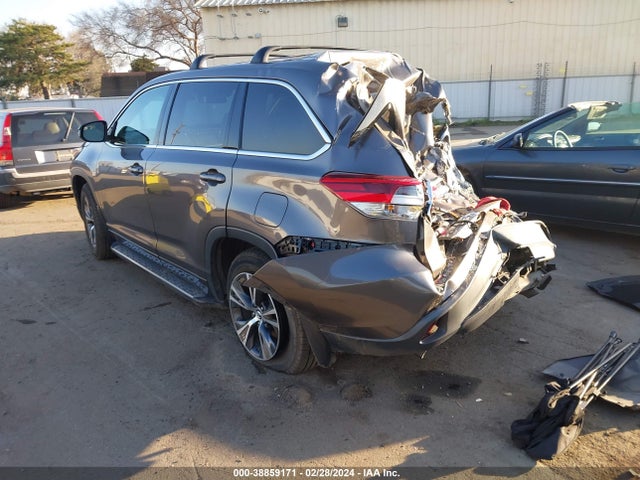 Toyota Highlander Le 2017 5TDBZRFH7HS374520 Image 3