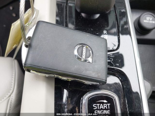 7JRL12TK1RG294579 Volvo S60 B5 Core Dark Theme