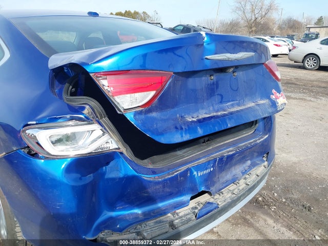 Chrysler 200 Limited 2016 1C3CCCAB2GN154555 Image 6