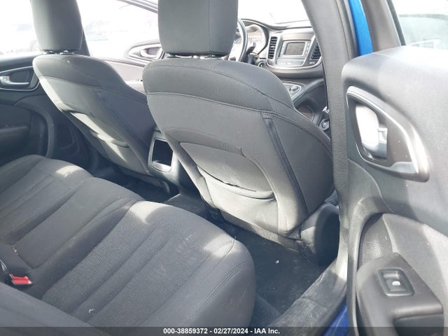 Chrysler 200 Limited 2016 1C3CCCAB2GN154555 Image 8