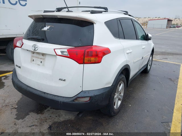 2014 TOYOTA RAV4 XLE VIN: 2T3WFREV3EW116572