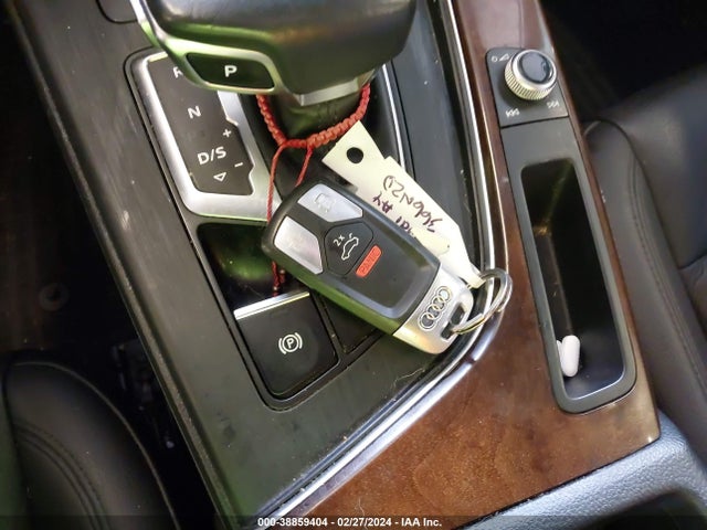 WAUGMAF41KA023140 Audi A4 40 Premium/40 Titanium Premium