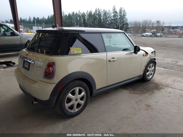2008 MINI COOPER WMWMF33538TT66938 Photo 3