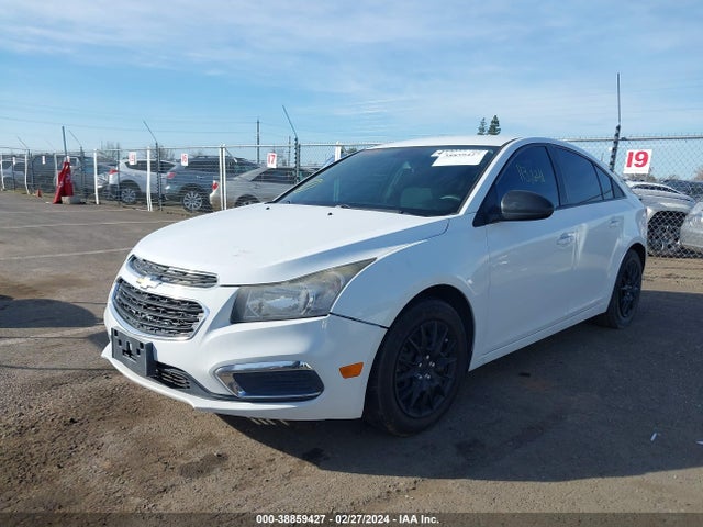 Chevrolet Cruze Ls Manual 2015 1G1PB5SH4F7270026 Image 2