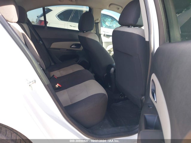 Chevrolet Cruze Ls Manual 2015 1G1PB5SH4F7270026 Image 8