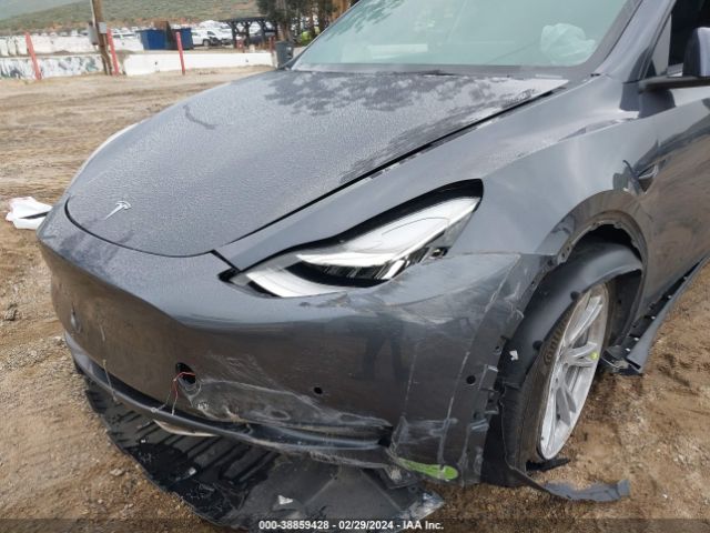 7SAYGDEE2NF320880 Tesla Model Y Long Range Dual Motor All-wheel Drive