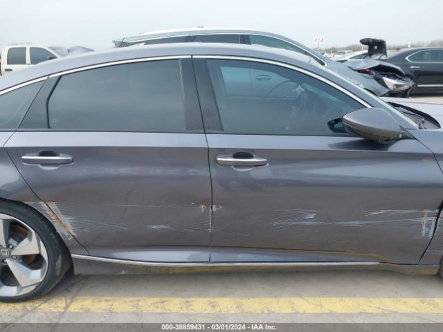 1HGCV2F98JA050030 Honda Accord Touring 2.0t