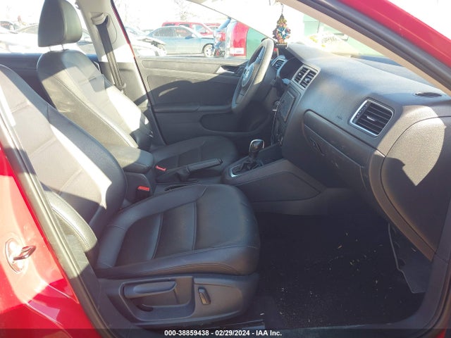 3VWD17AJ5EM211159 Volkswagen Jetta 1.8t Se