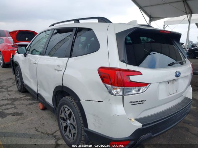 2021 SUBARU FORESTER JF2SKAFC7MH471033 Photo 2