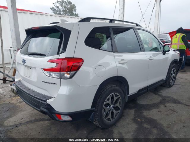 2021 SUBARU FORESTER JF2SKAFC7MH471033 Photo 3