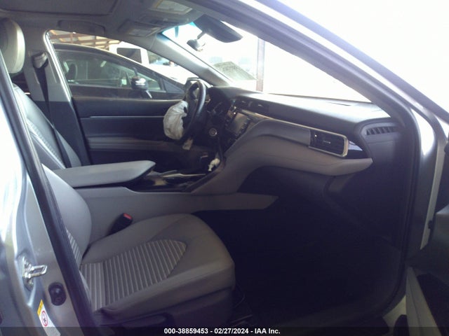 Toyota CAMRY SE 2018 4T1B11HK2JU553725 Image 5