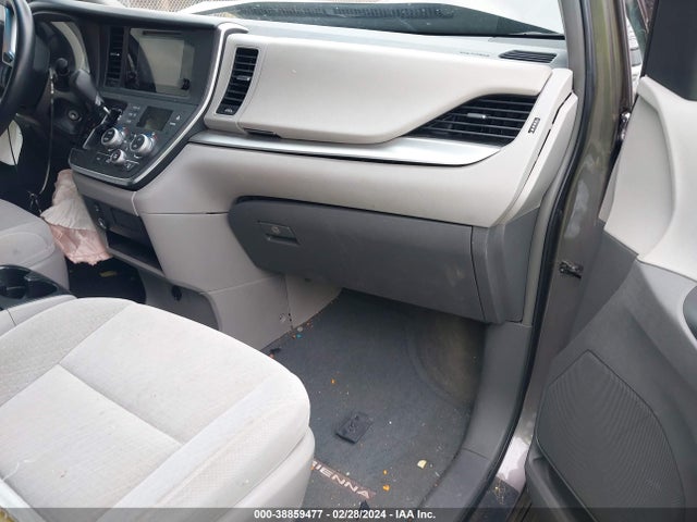 Toyota Sienna Le 8 Passenger 2015 5TDKK3DC7FS612551 Image 5
