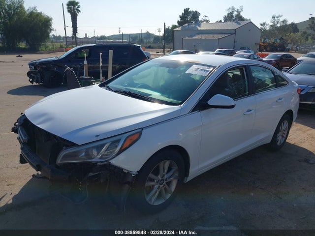Hyundai SONATA SE 2015 5NPE24AF4FH015574 Image 2