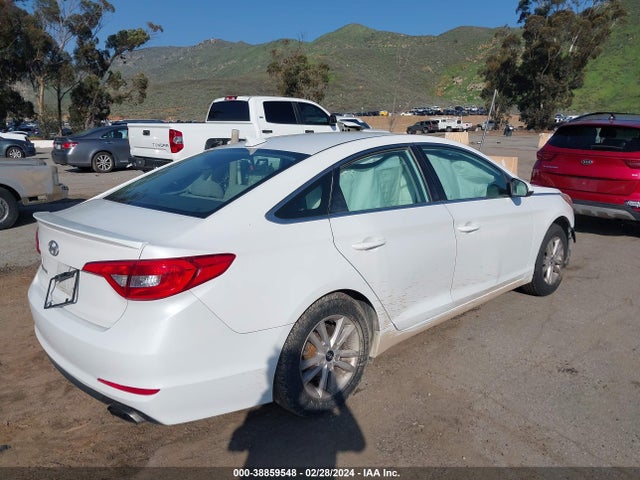 Hyundai SONATA SE 2015 5NPE24AF4FH015574 Image 4