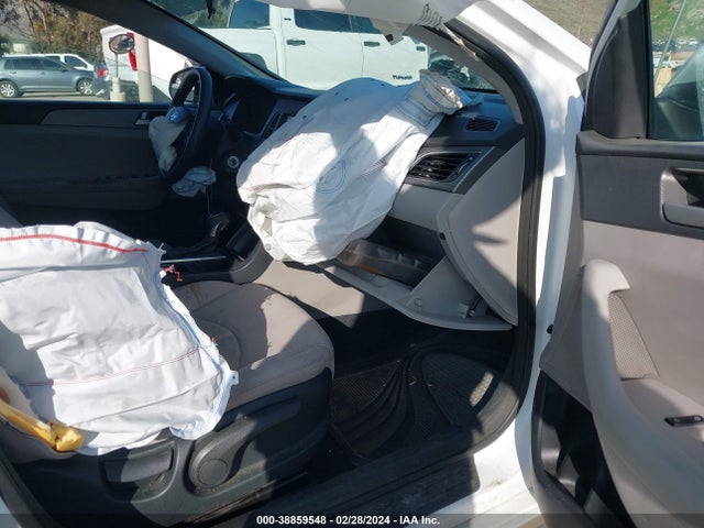 Hyundai SONATA SE 2015 5NPE24AF4FH015574 Image 5