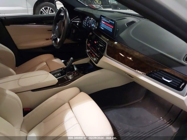 WBAJE7C53JG892420 BMW 540i Xdrive