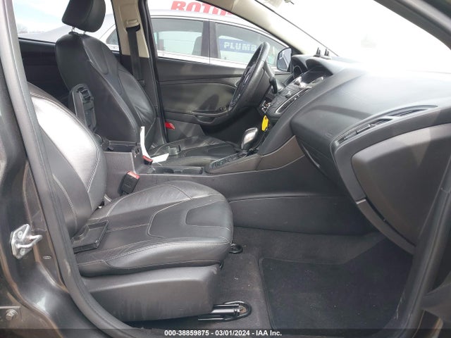 2015 FORD FOCUS SE VIN: 1FADP3F2XFL252245