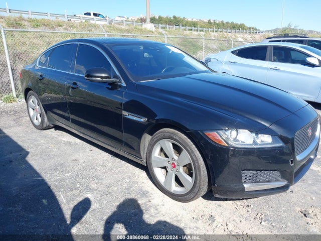 2018 JAGUAR XF SAJBR4FX2JCY69498 Photo 0