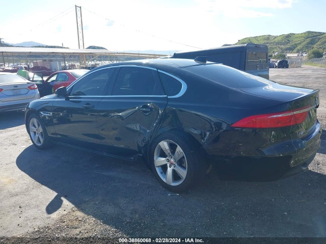 2018 JAGUAR XF SAJBR4FX2JCY69498 Photo 2