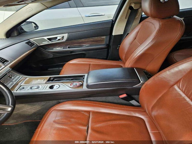 2010 JAGUAR XF SAJWA0HE9AMR69413 Photo 4