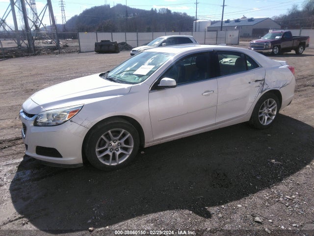 Chevrolet MALIBU 1LT 2015 1G11C5SL2FF256168 Image 2