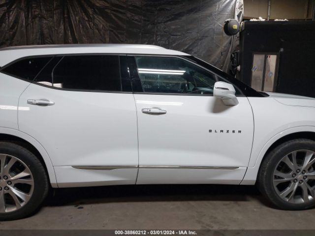 3GNKBKRS1KS688869 Chevrolet Blazer Premier