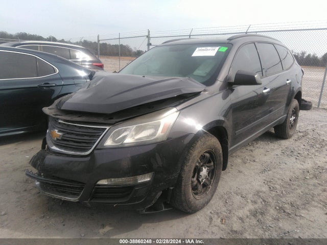Chevrolet Traverse Ls 2015 1GNKRFED7FJ191262 Image 2