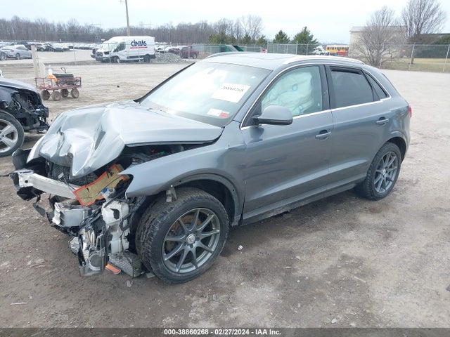 WA1JCCFSXHR002832 Audi Q3 2.0t Premium